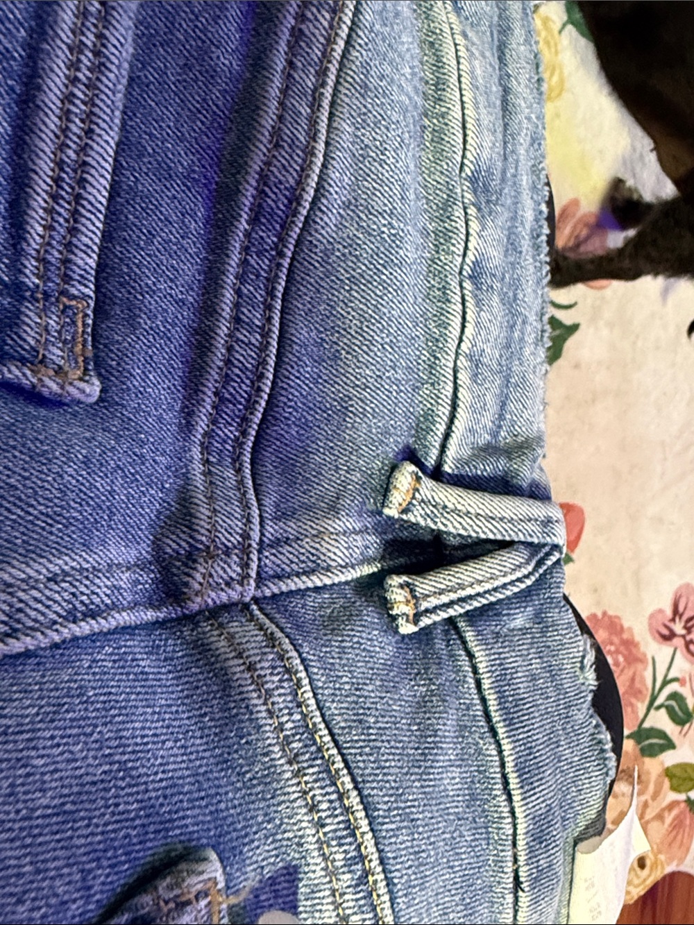 Good American Women’s Light Wash Distressed Jeans - Blue - Picture 8 of 12